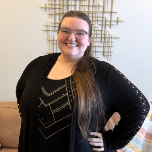 Troy South Clinical Director – Ashlynn Pinney (She/her), MS, LCPC, LPC-MO, NCC, CCTP, Trained in EMDR